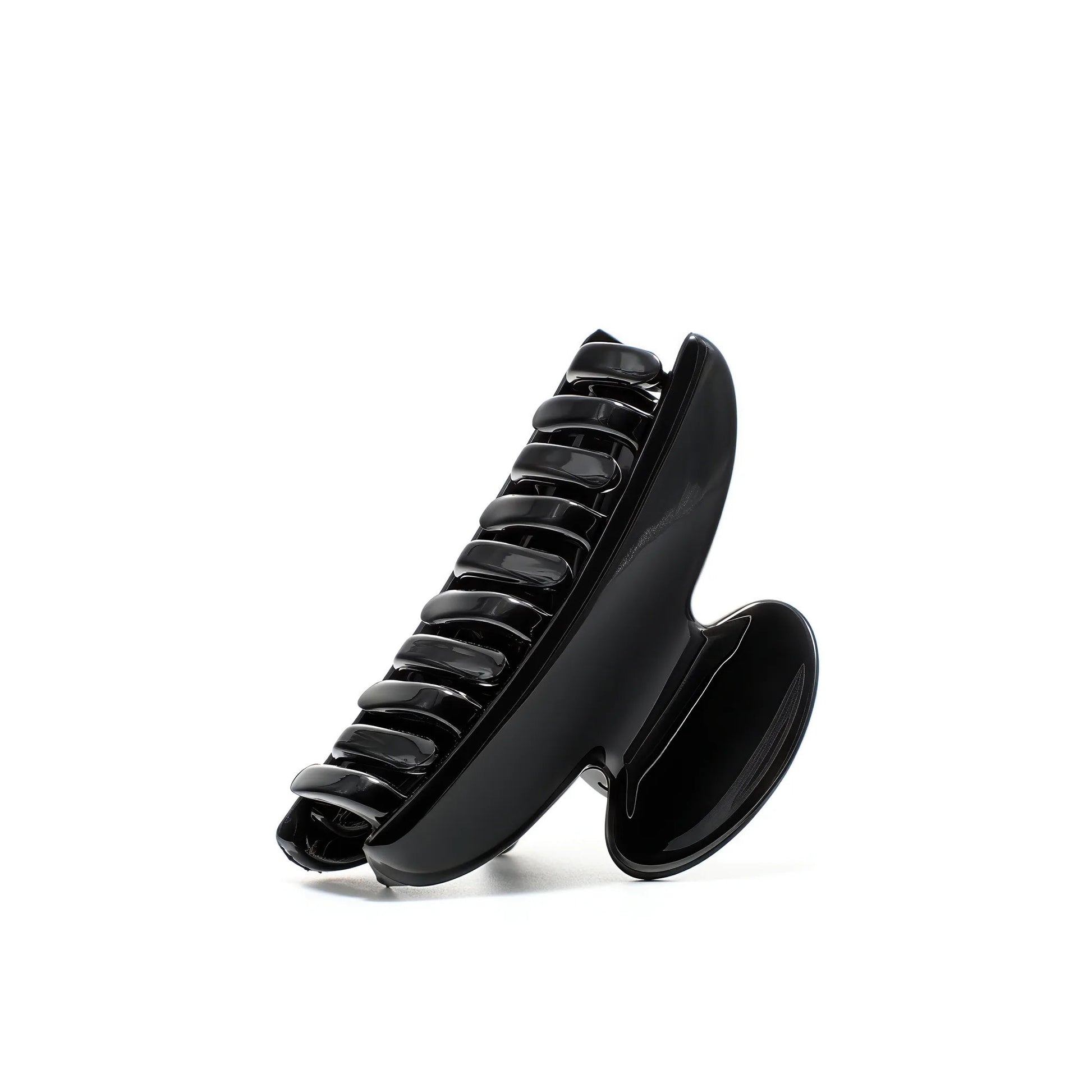 Luna 6 Piano Black claw clip alternate angle — premium French acetate, gentle hold for fine hair